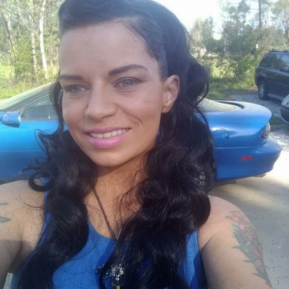 Shawna - Picture 1 of 3